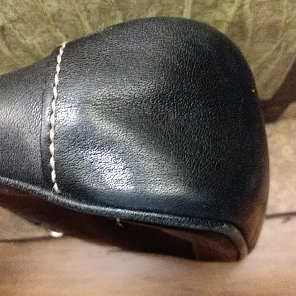 Coach Handbag. - Picture 4 of 6